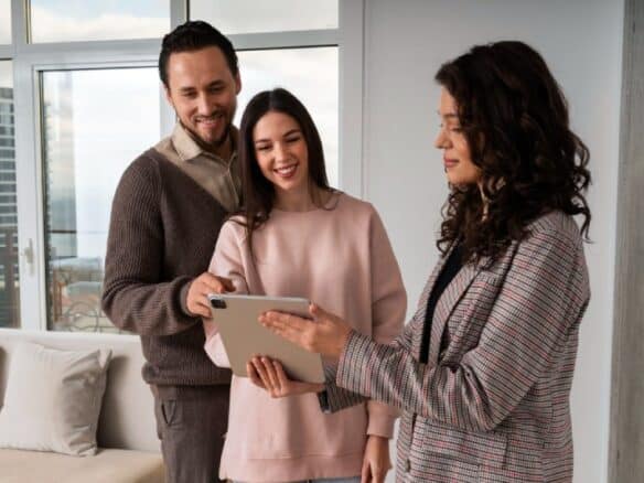 Buscando casa con agente inmobiliario
