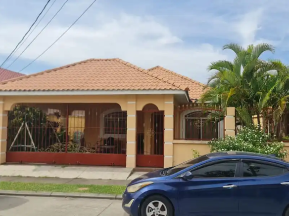 Fachada principal residencial salamanca