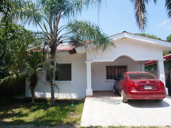 Casa de playa en venta en puerto cortes