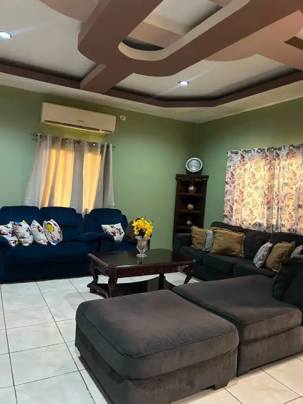 Sala de lujo y amplia