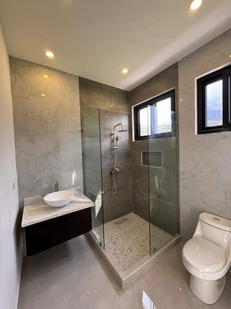 Baño de lujo en jaragua