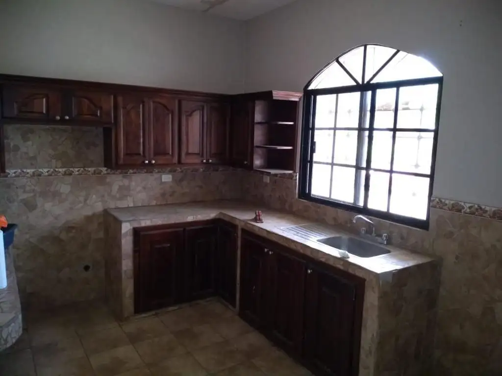 Cocina completamente equipada