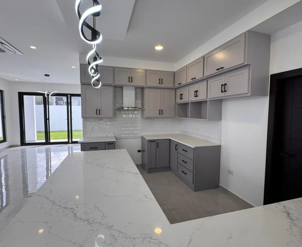 Cocina equipada de lujo jaragua