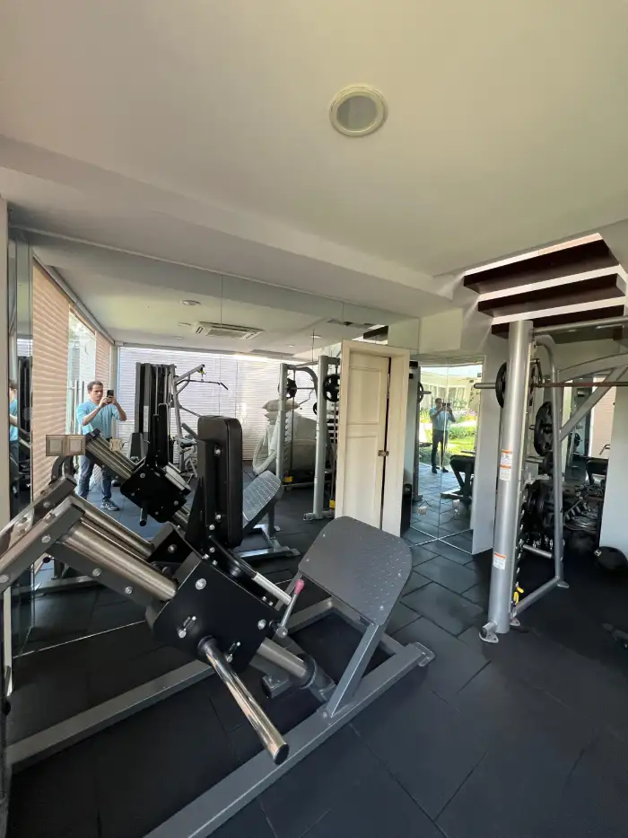 Gimnasio equipado