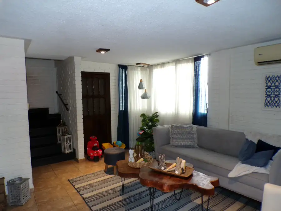 Sala amplia las mesetas sps