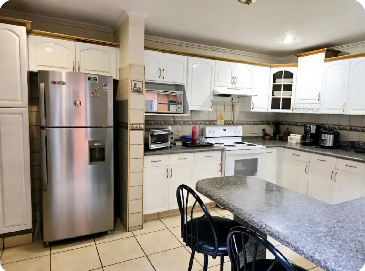 cocina con muebles y granito cocina con muebles y granito