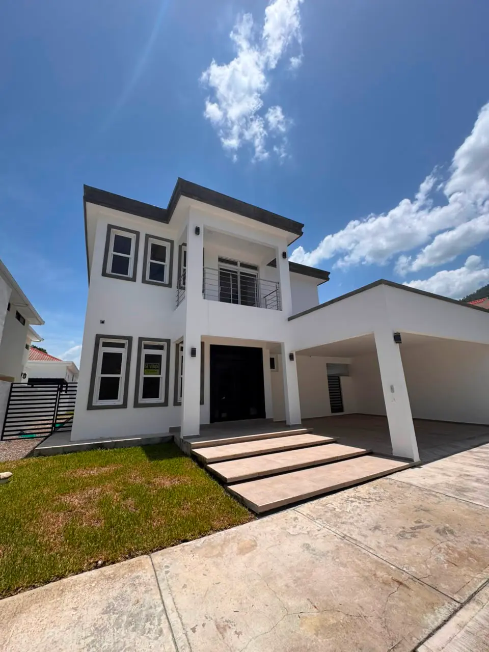 Casa con acabados premium SPS