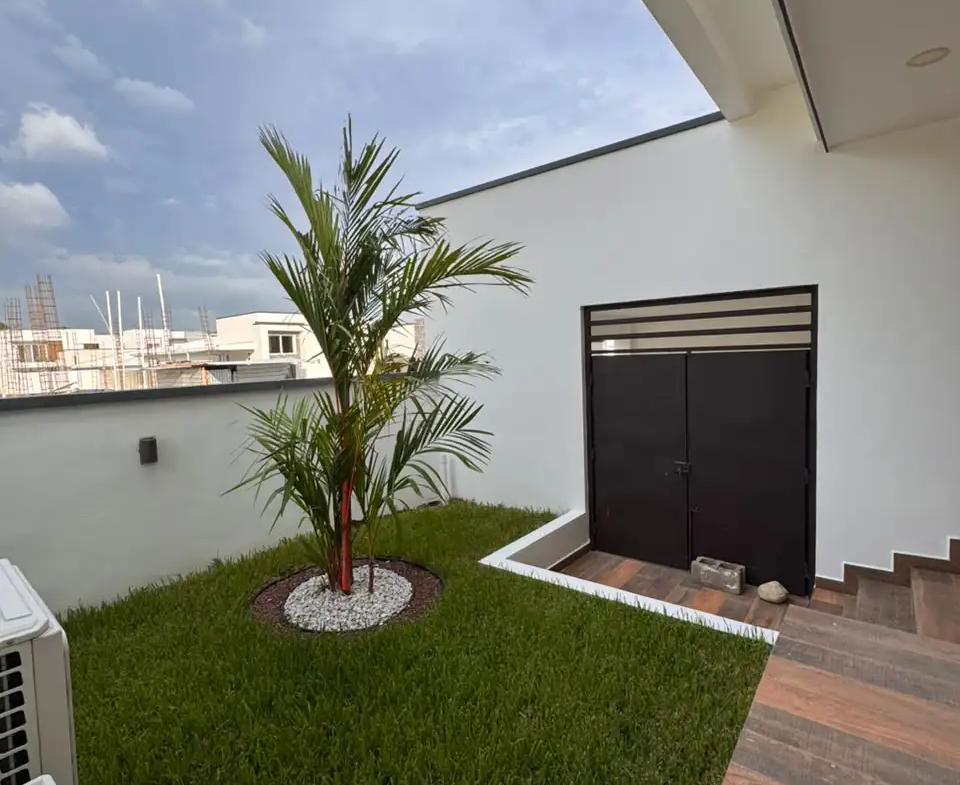 Casa con area social y piscina sps jaragua