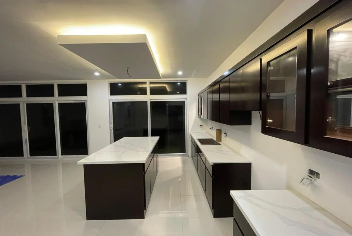 Casa con cocina equipada Ciudad Maya San Pedro Sula