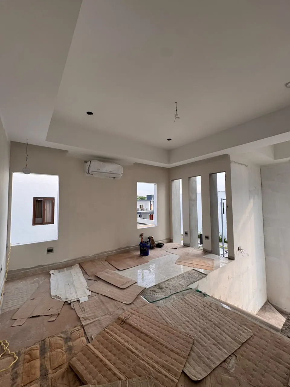 Casa de 2 niveles en ciudad jaragua sps