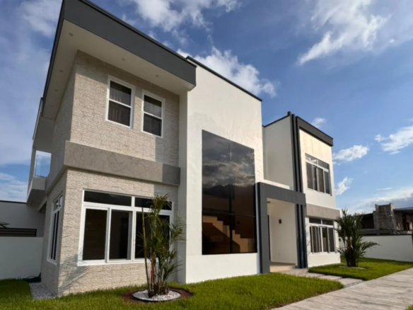 Casa de lujo en venta san pedro sula residencial jaragua