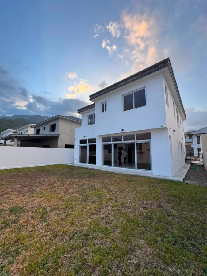 Casa en circuito cerrado San Pedro Sula