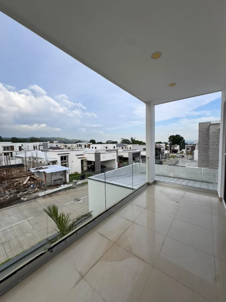 Casa exclusiva con vistas hermosas San Pedro Sula