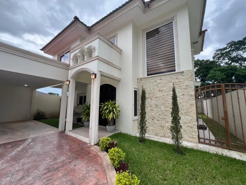 Exclusiva Casa en venta en Ciudad Maya San Pedro Sula