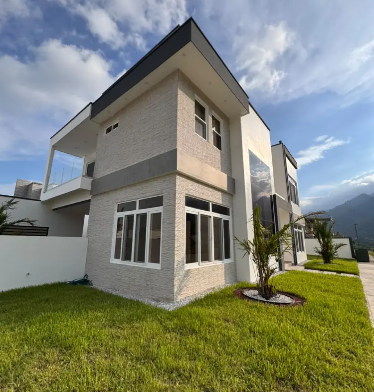 casa premium en san pedro sula