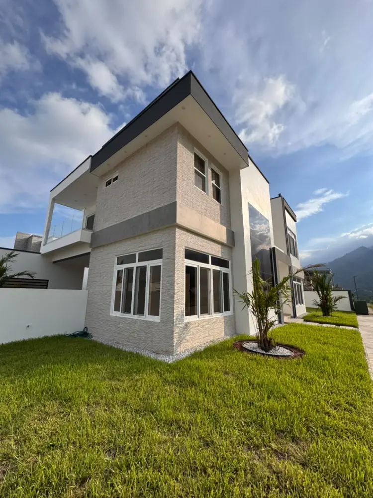 casa premium en san pedro sula