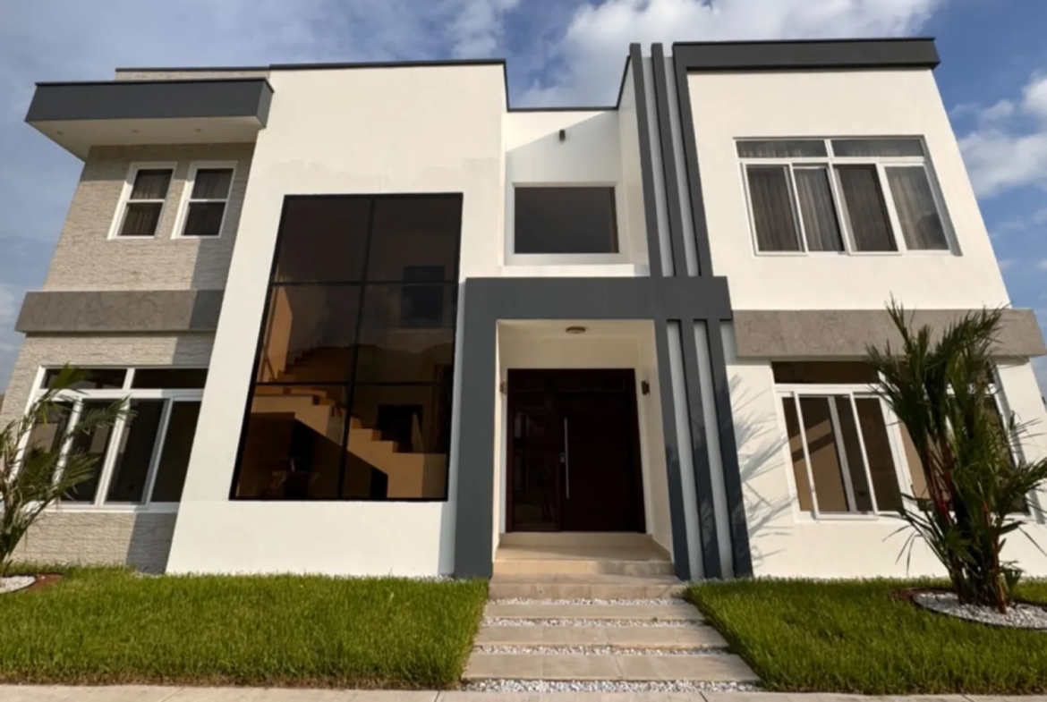 residencia en venta bosques de jaragua san pedro sula